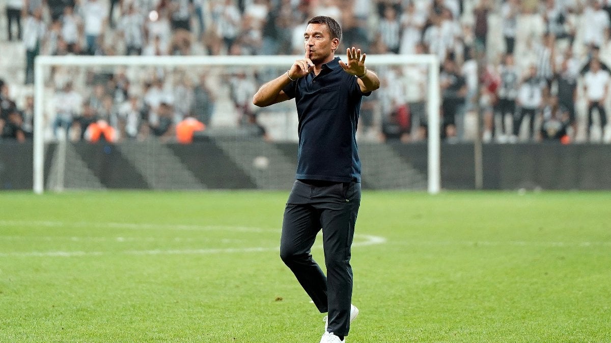 Giovanni van Bronckhorst, Mert Günok ve Jonas Svensson’dan vazgeçmiyor