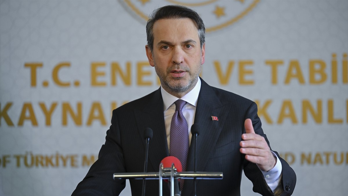 Alparslan Bayraktar: Yeni YEKA modeliyle 20 yıl uygun fiyatlı elektrik temin edilecek