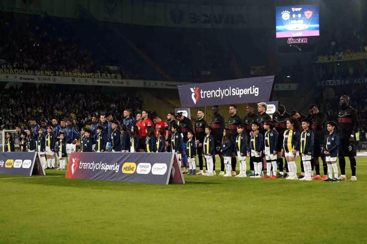Fenerbahçe 1-0 Önde