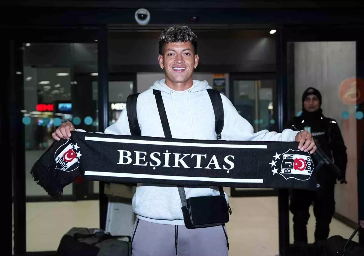 Elan Ricardo, Beşiktaş’a Katıldı